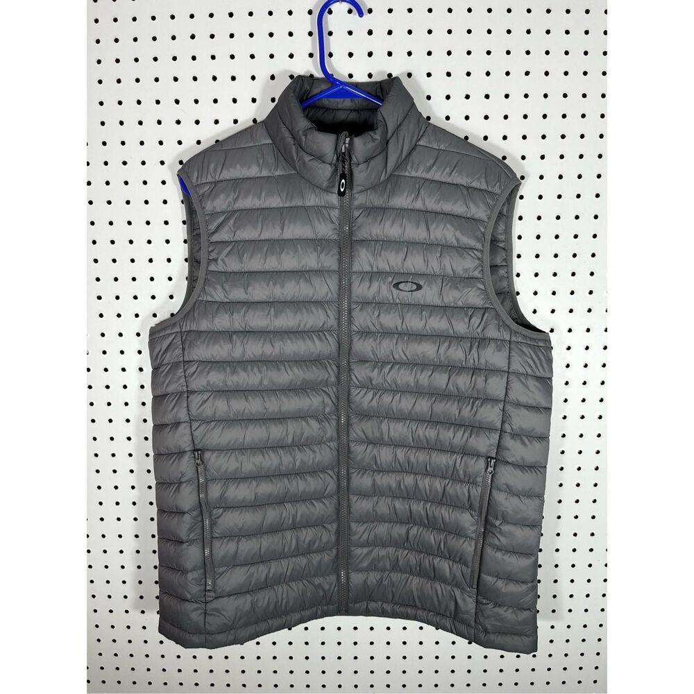 Oakley puffer vest size L